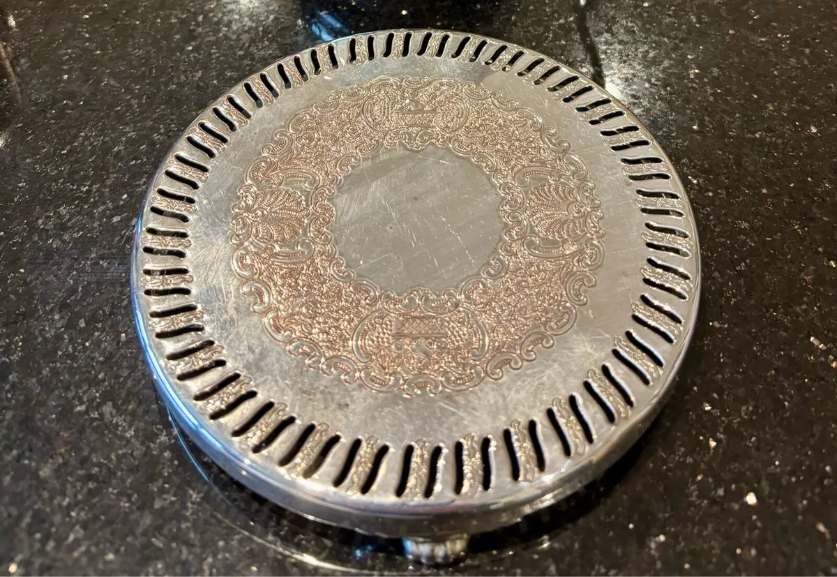 Silver-plated trivet - Image 1