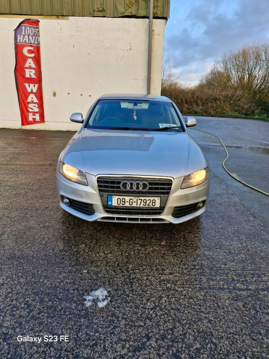 Audi A4 2.0 TDI – 2009 – Manual - Image 2