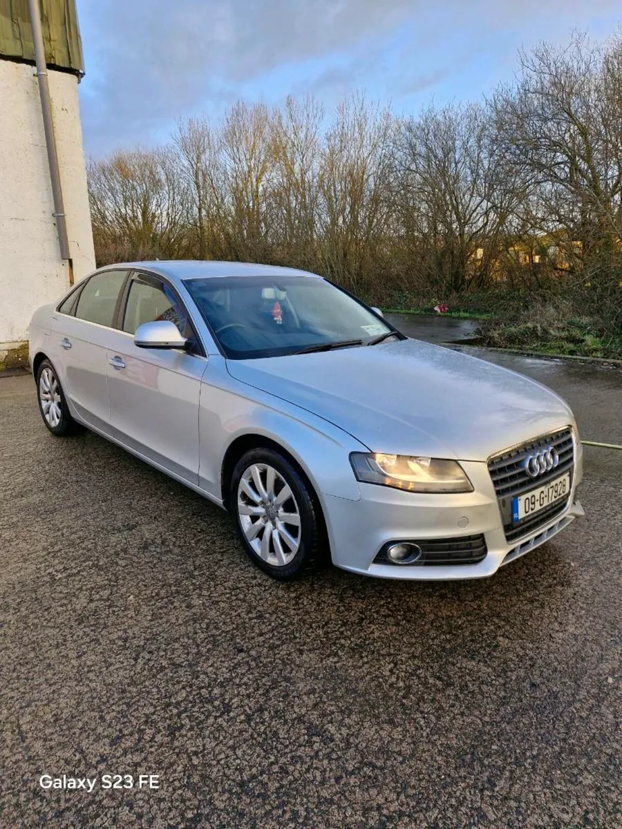 Audi A4 2.0 TDI – 2009 – Manual - Image 4