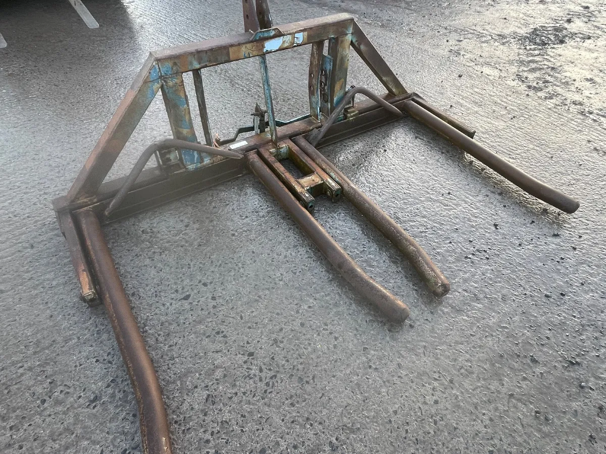 Fleming double bale lifter - Image 3