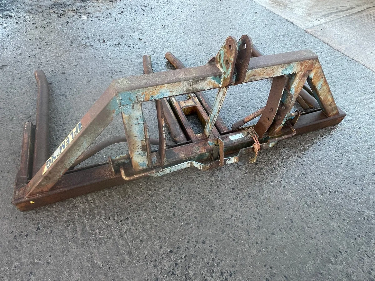 Fleming double bale lifter - Image 1