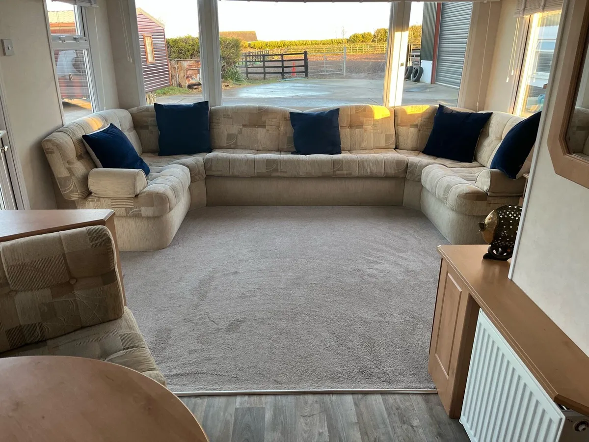 Pemperdon Elite 2BR mobile home - Image 2