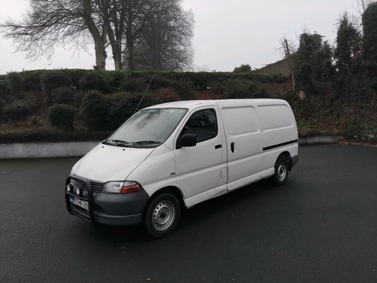 Cheap 2003 hiace test 09/26  tax 02/26 - Image 1