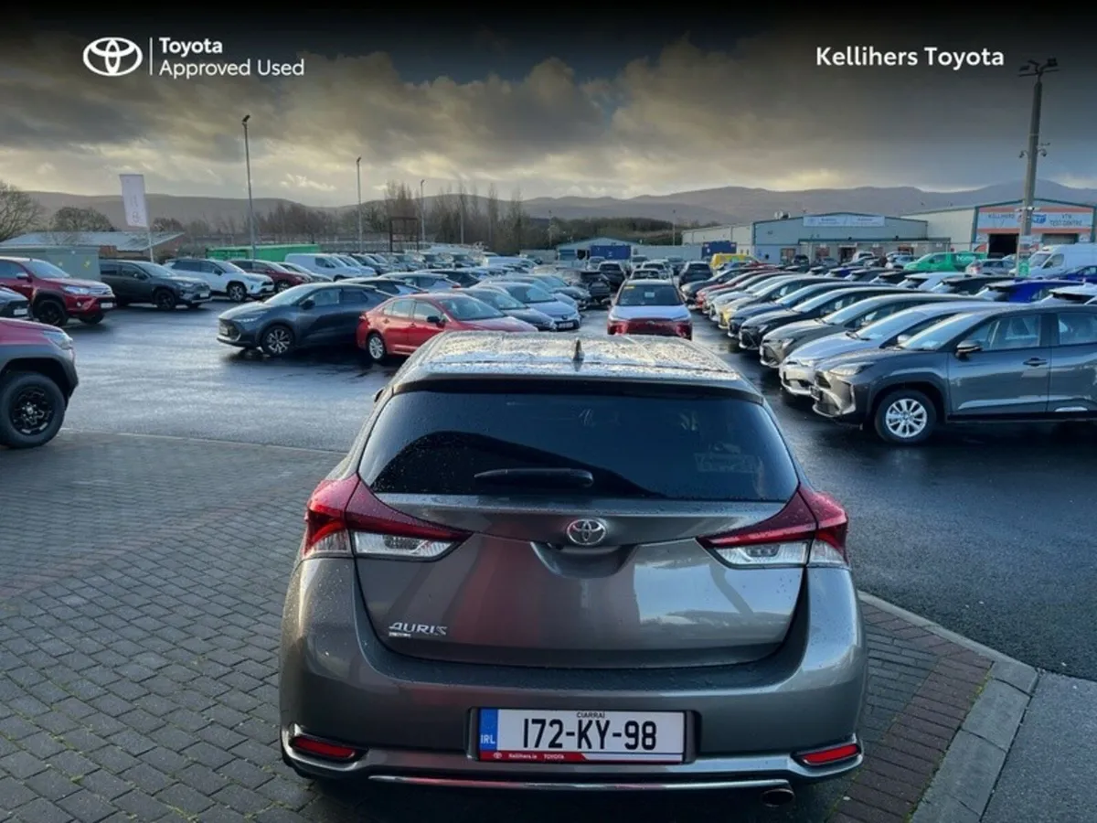 Toyota Auris 1.2T SOL 4DR - Image 4