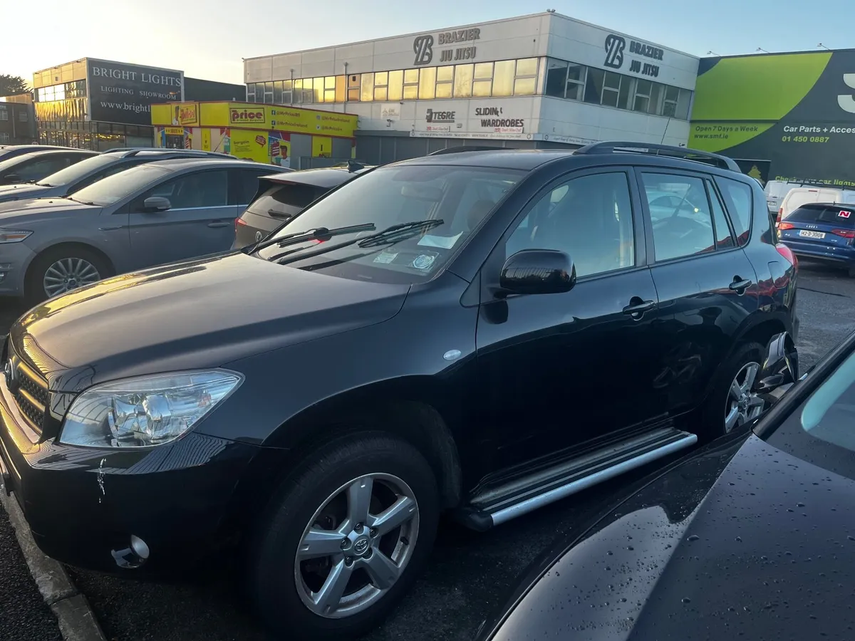 Toyota RAV4 4x4 PETROL - Image 1