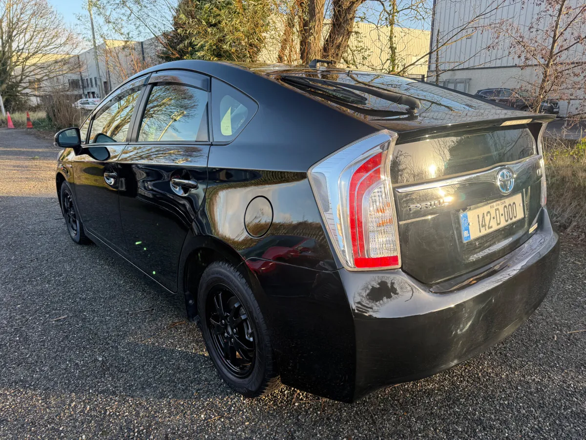Toyota Prius - Image 3