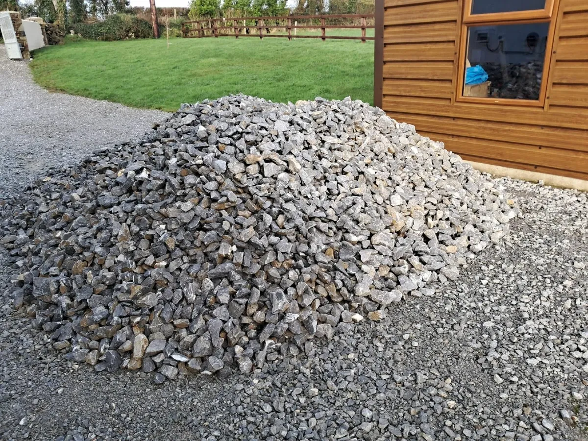 3-4 inch Crushed Limestone - Image 1