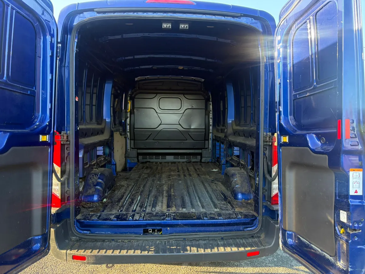 172 FORD TRANSIT LWB - Image 4