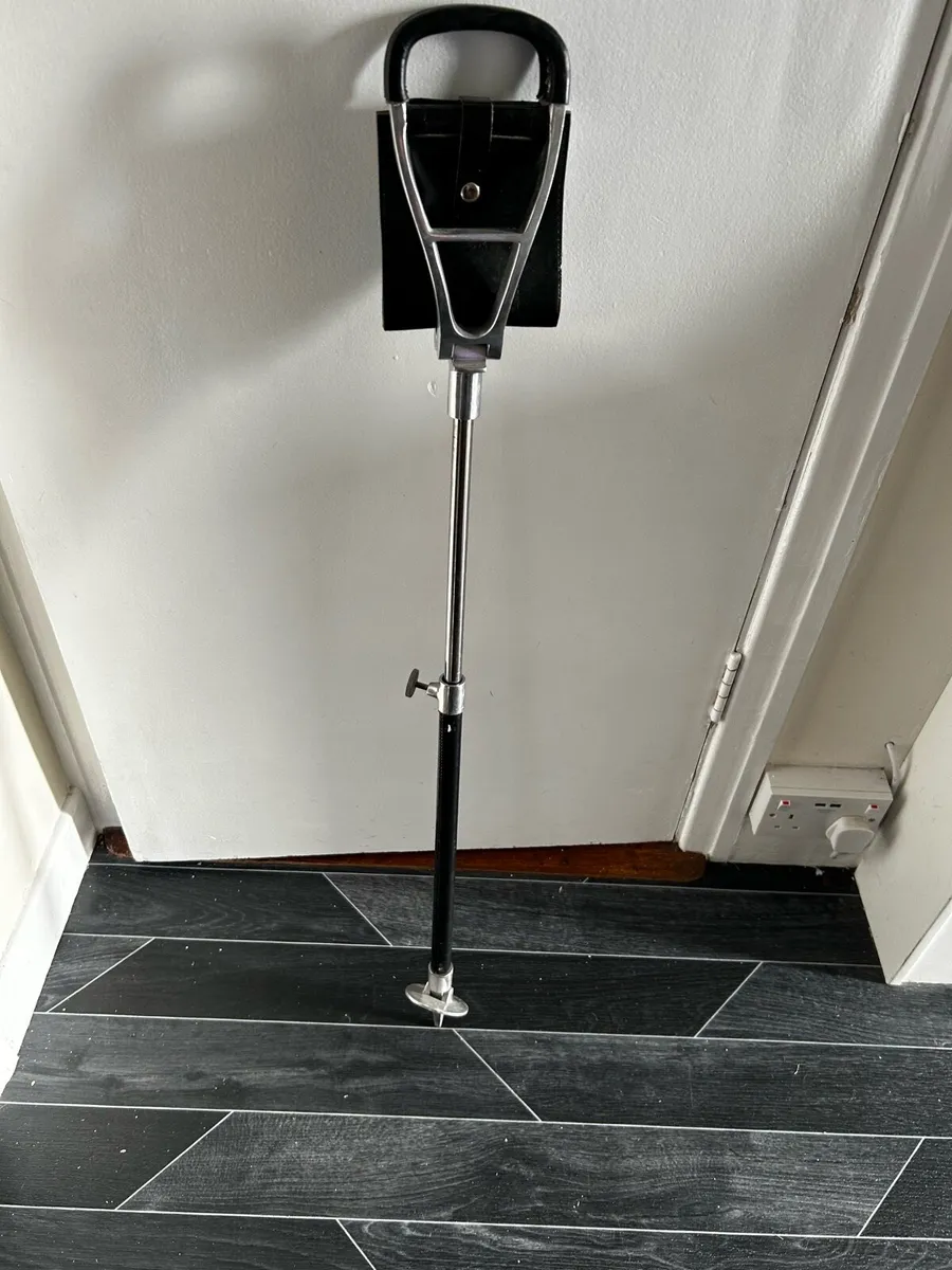 Shooting stick - seat for field sports - Image 2