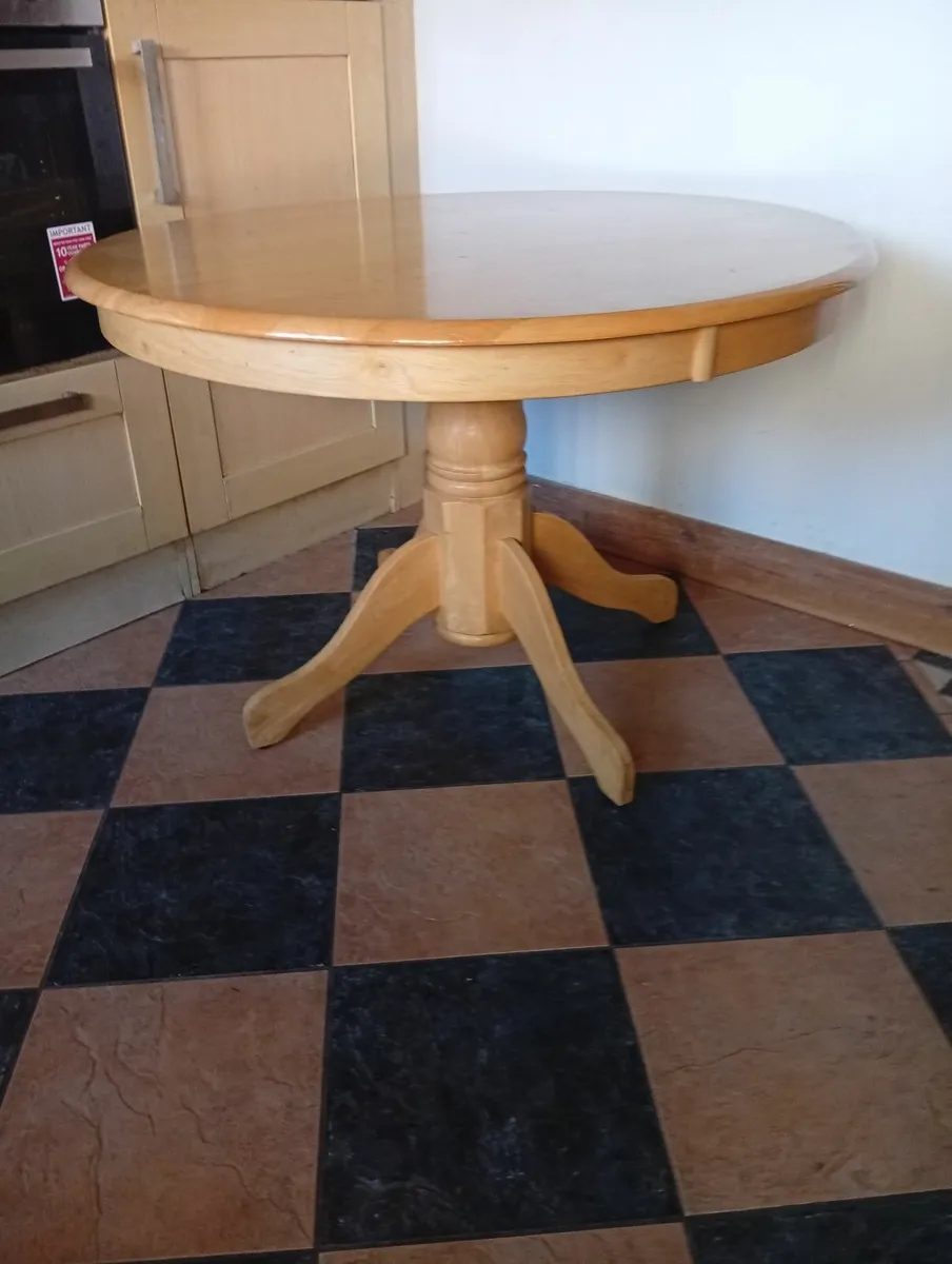 Oak Solid Quality Sturdy Kitchen dining table - Image 3