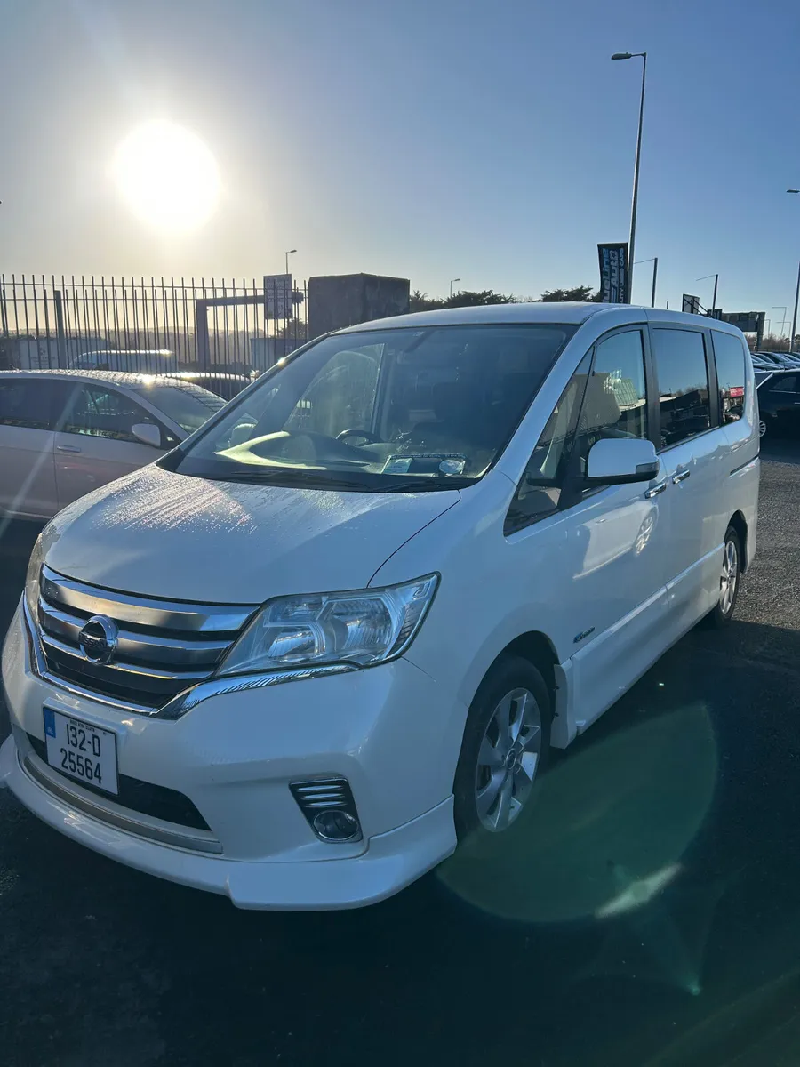 Nissan Serena 2013 8 Seater Hybrid - Image 2