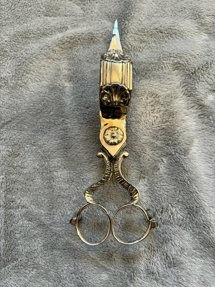 Vintage silver-plated candle sniffer scissors and - Image 2