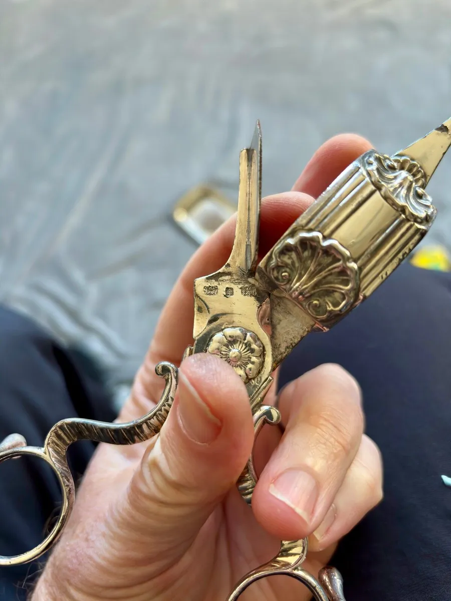 Vintage silver-plated candle sniffer scissors and - Image 4