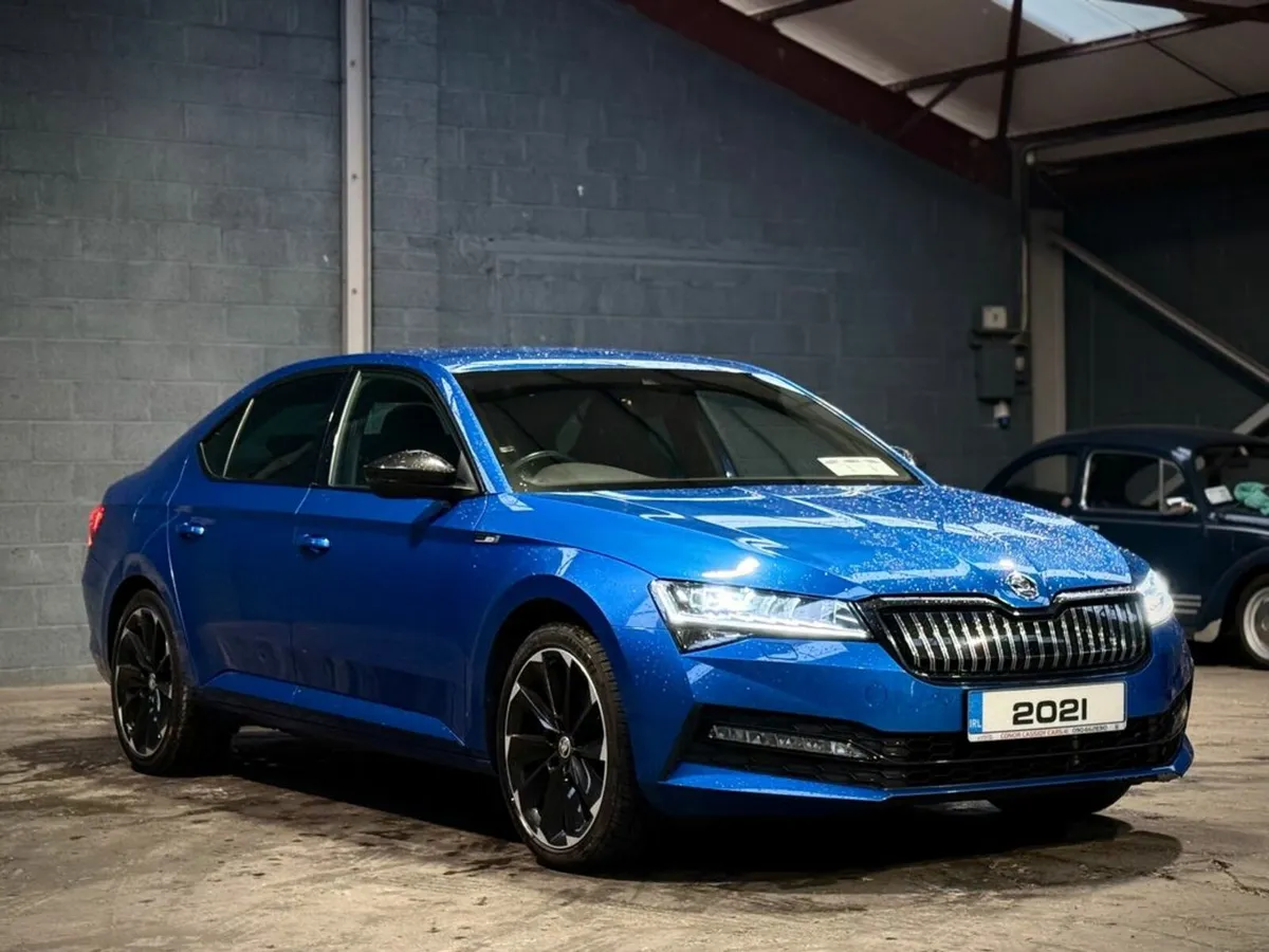 Skoda Superb SPORTLINE PLUS IV DSG - Image 2