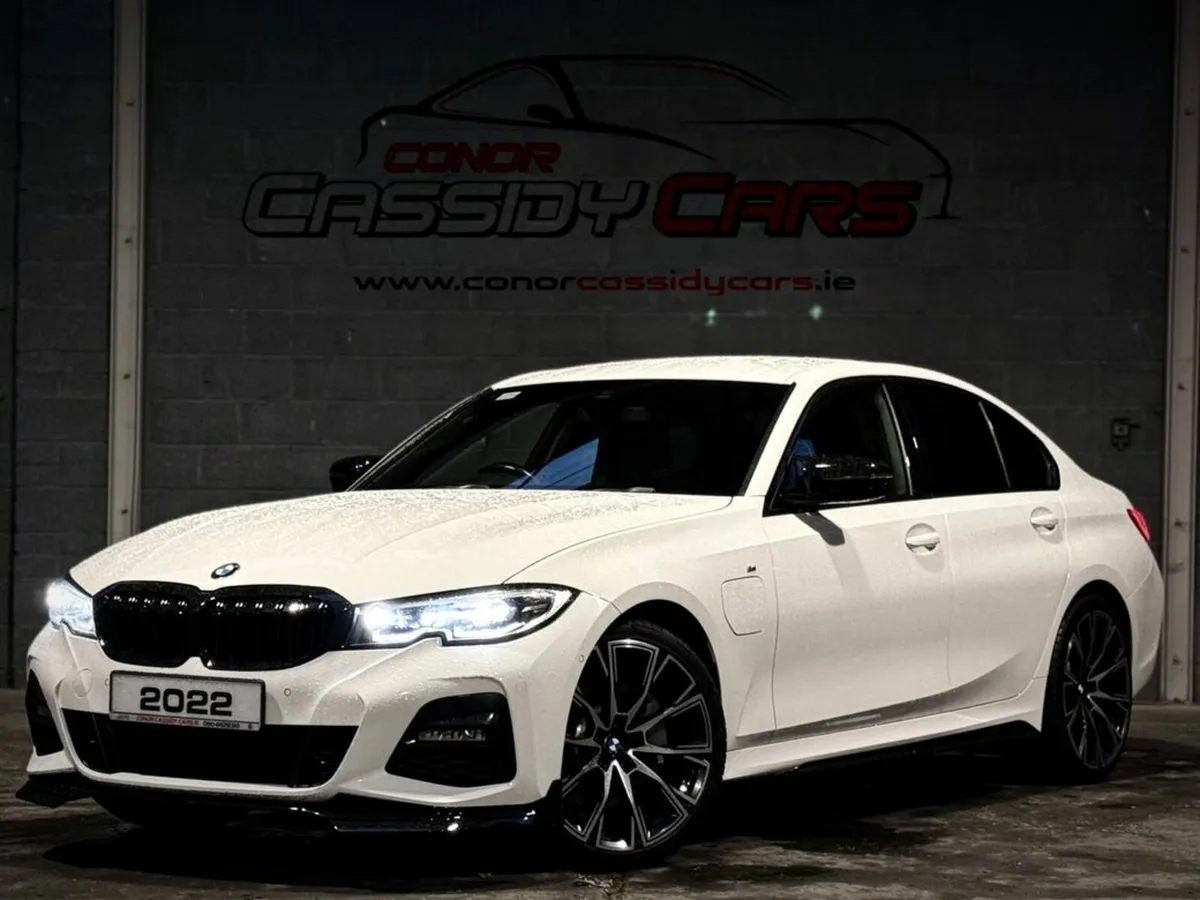 BMW 3-Series 330E M SPORT // 12 MONTH WARRANTY // - Image 1