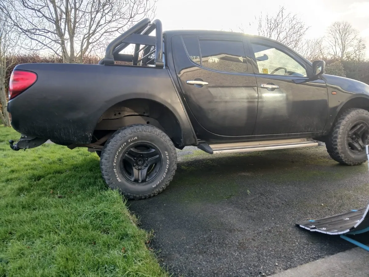 Mitsubishi L200 2009 - Image 1