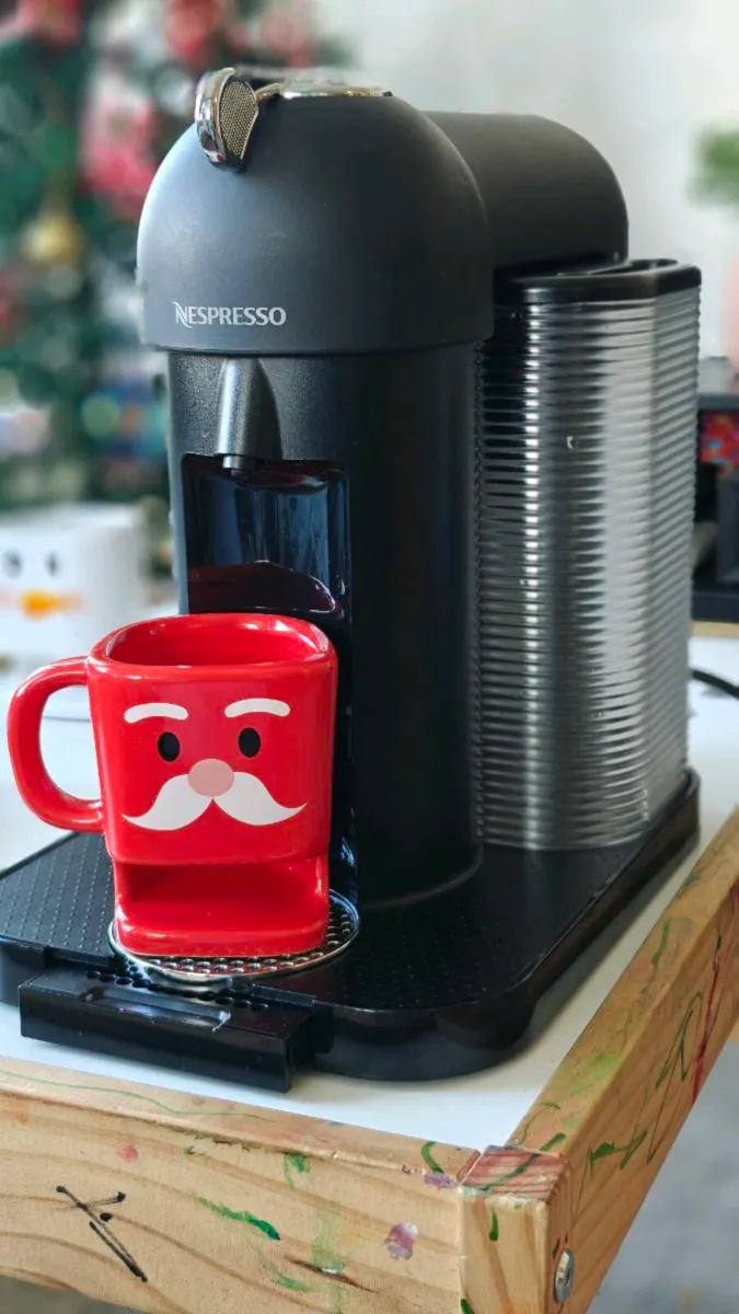 Nespresso Vertuo Coffee Machine (as new) - Image 1