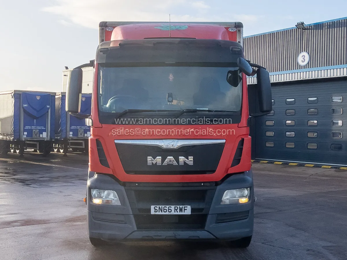2017 (66) MAN TGS 26.320 CURTAINSIDER - Image 2