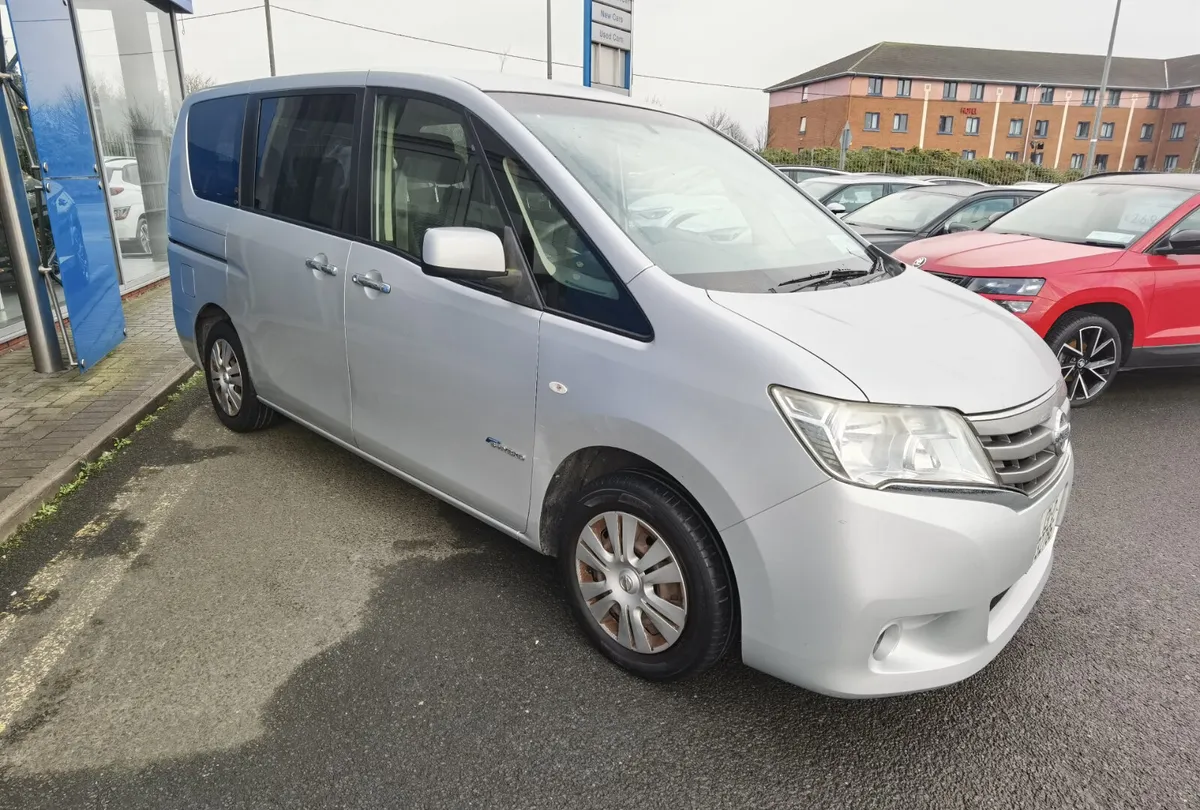 NISSAN SERENA  AUTOMATIC *8 SEATER* PETROL HYBRID - Image 3