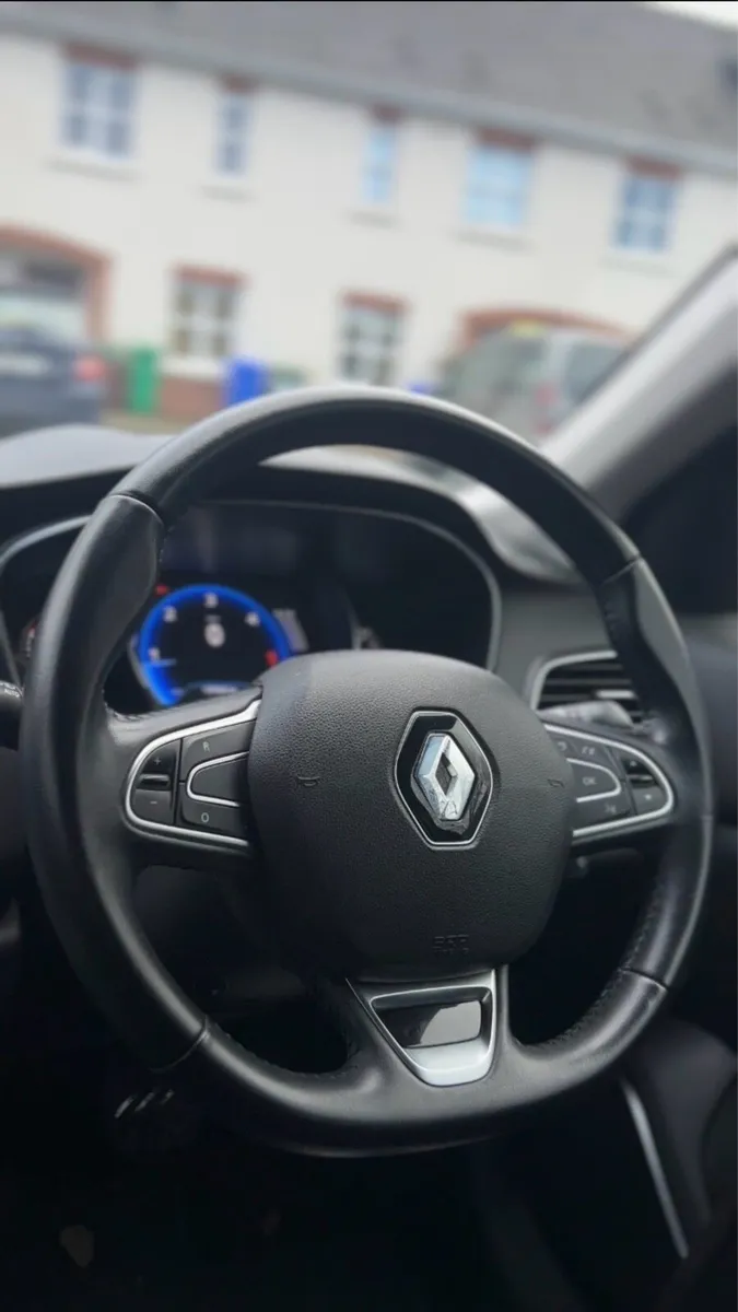 2017 Renault Megane - Image 4