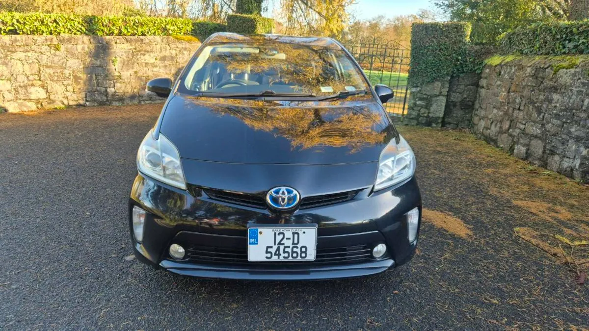 Toyota prius - Image 2