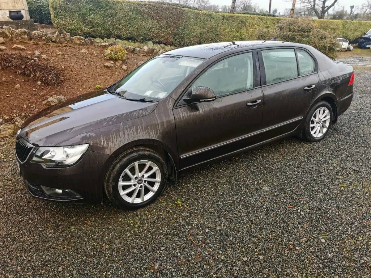 14 Skoda Superb - Image 1
