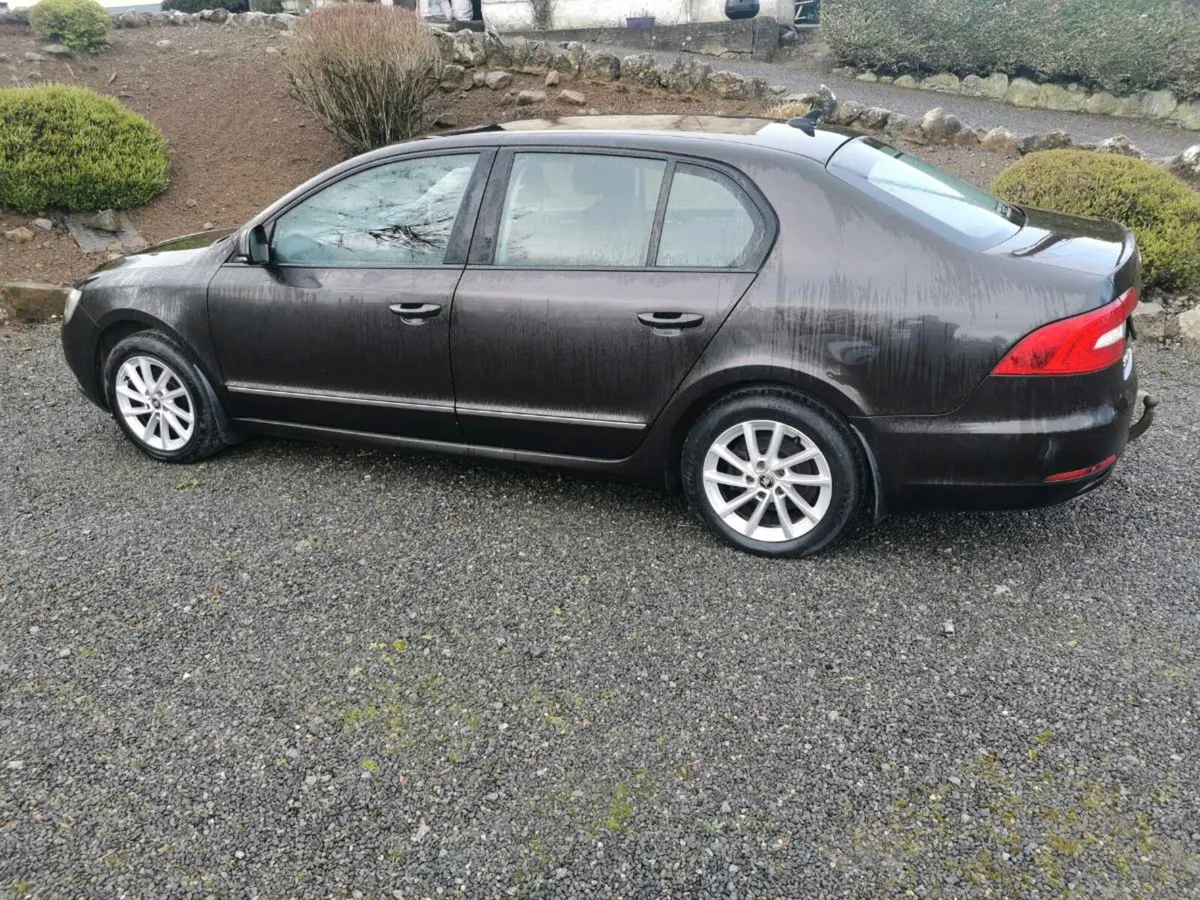 14 Skoda Superb - Image 2
