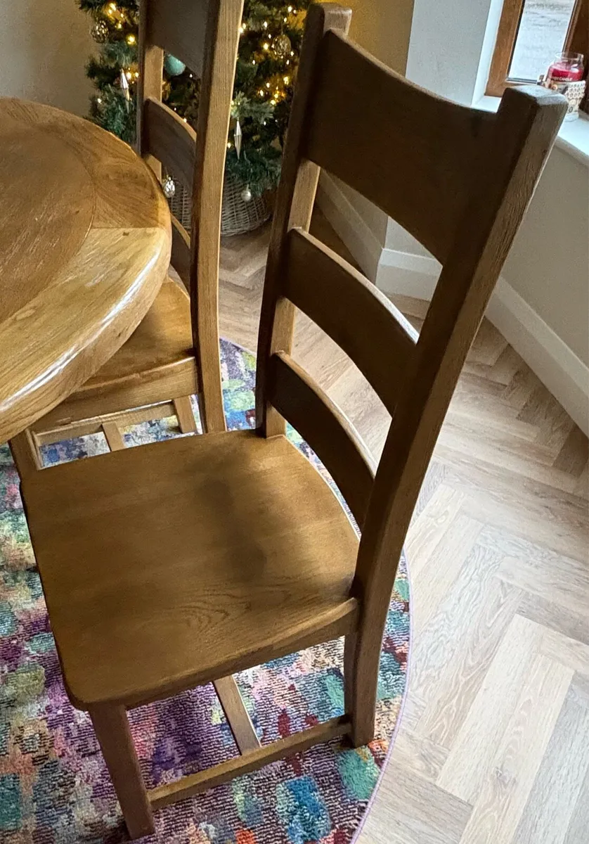 1.5M Oak round dinning Table & Chairs - Image 3