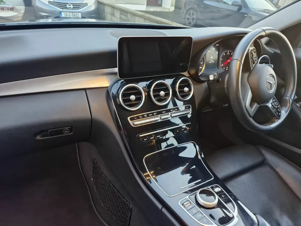 Mercedes-Benz C-Class 2020 - Image 3