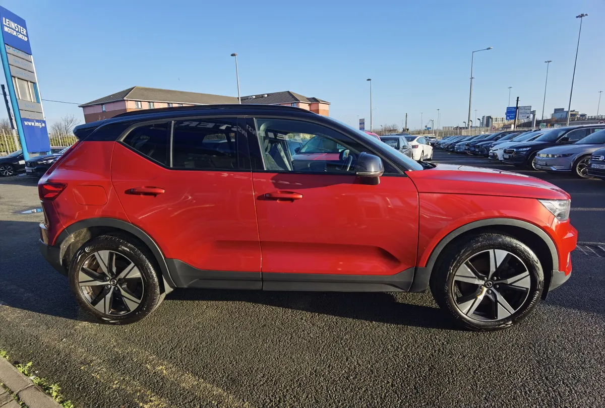 VOLVO XC40 1.5 RECHARGE T5 R-DESIGN AUTOMATIC PHEV - Image 4