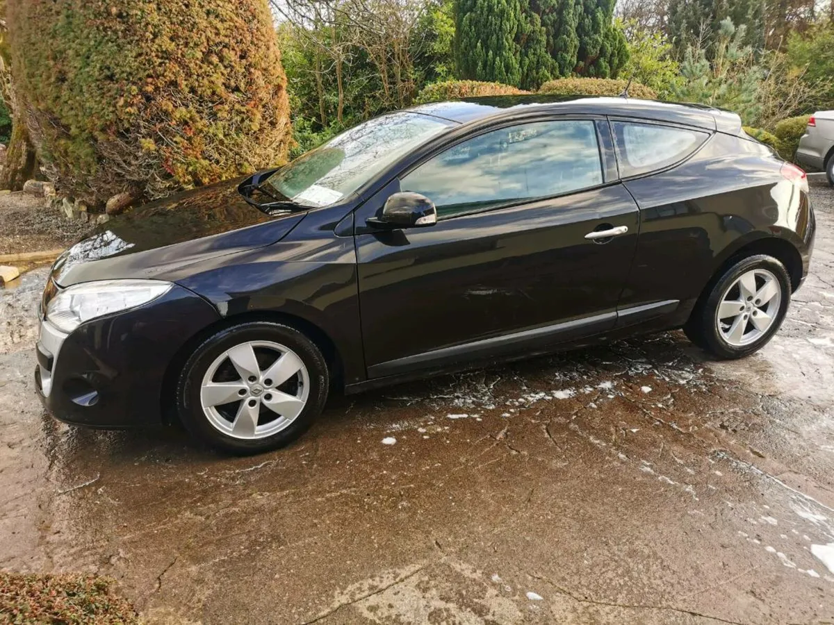 10 Renault Megane Coupe 1.5 DCI - Image 1