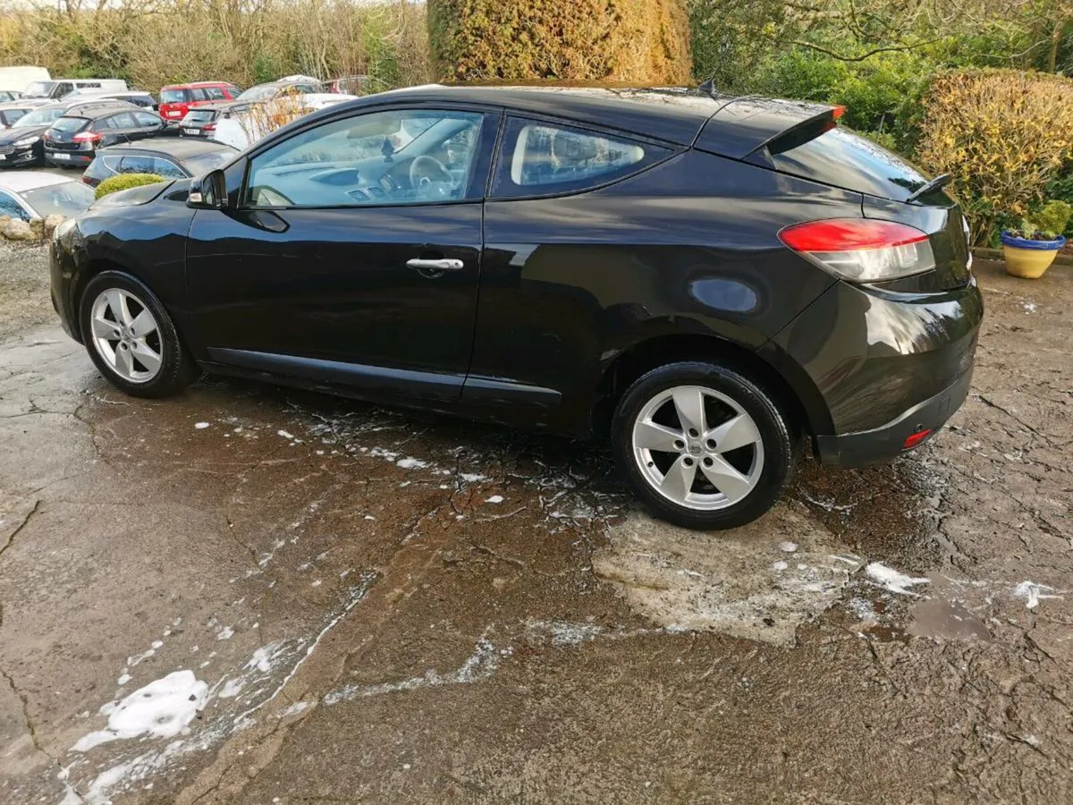 10 Renault Megane Coupe 1.5 DCI - Image 2
