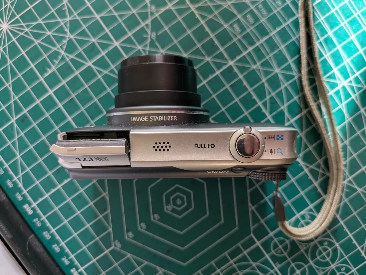 Canon PowerShot SX220HS - 12MP digital compact 📸 - Image 2