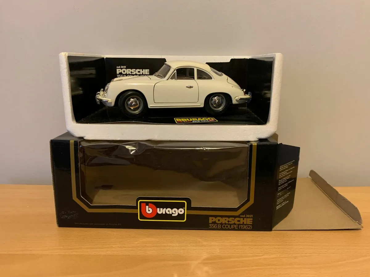 1962 Porsche 356 B Coupe 1/18 Burago Model Car - Image 3
