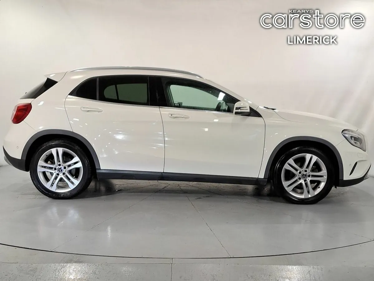 Mercedes-Benz GLA 180 AUTO 1.6 PET - Image 2