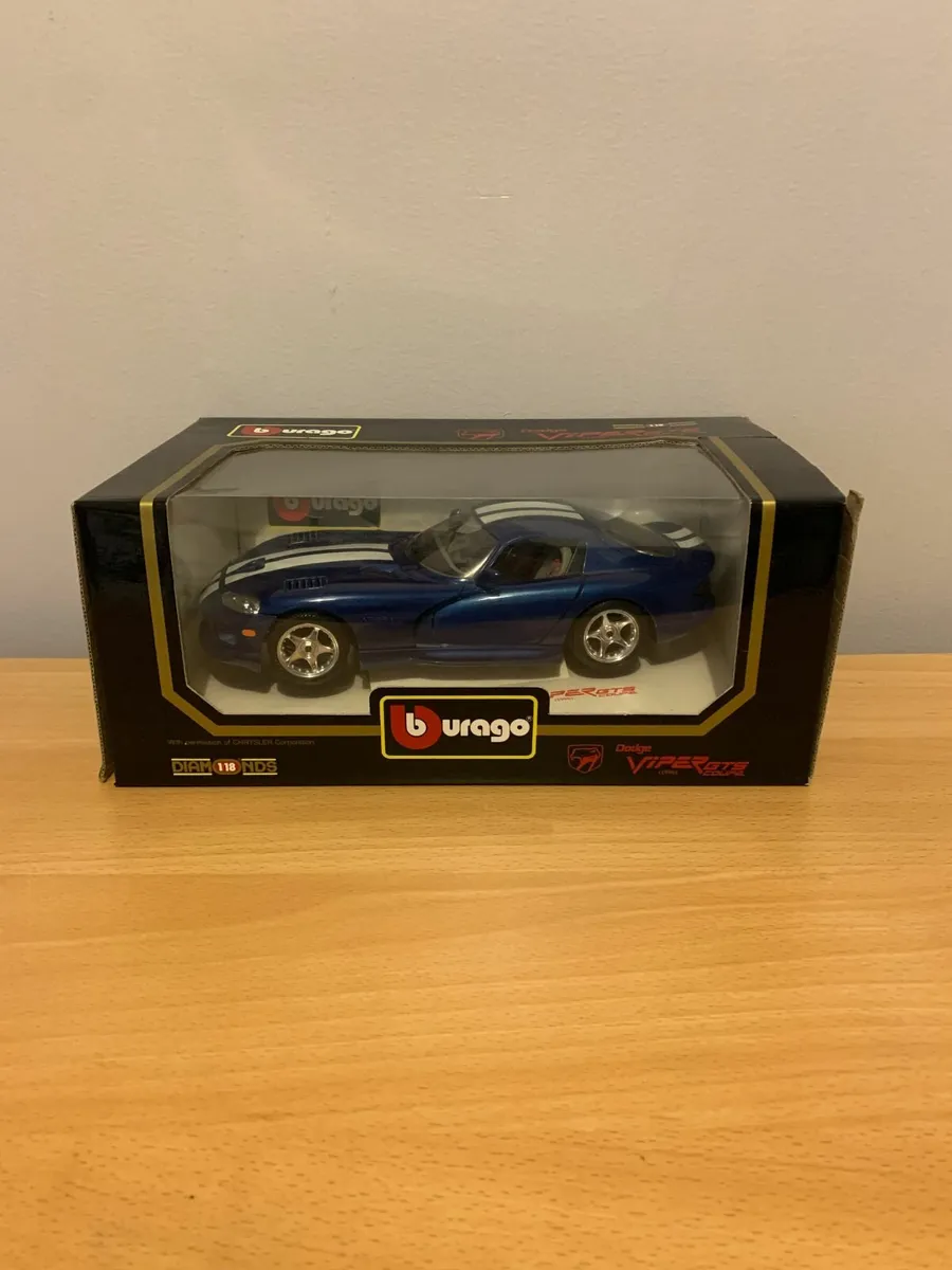 1996 Dodge Viper GTS Coupe 1/18 Burago Model Car - Image 4