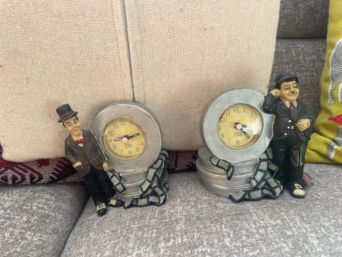 PAIR OF LAUREL & HARDY COLLECTABLE FIGURINES