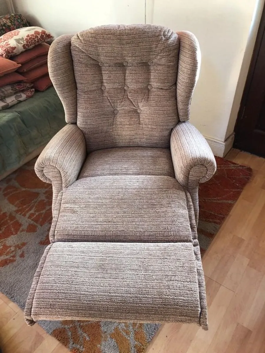 Recliner - Image 2
