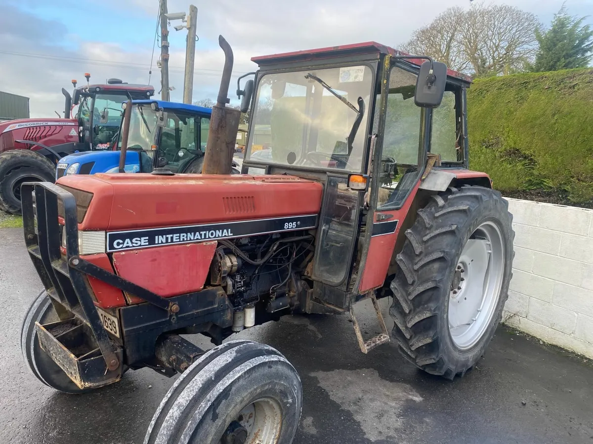 1991 Case IH 895 tractor - Image 2