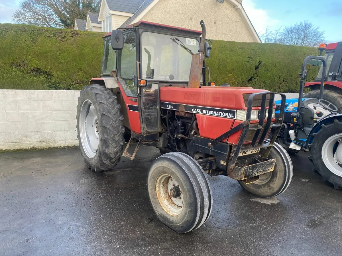 1991 Case IH 895 tractor - Image 1