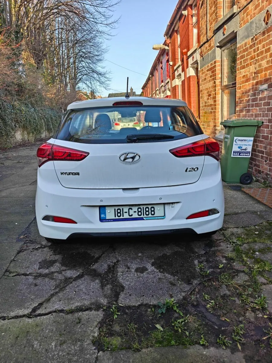 Hyundai i20 Deluxe 2018 - Image 3