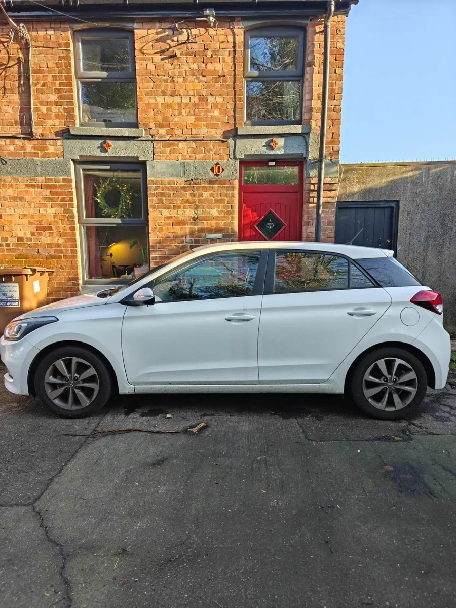 Hyundai i20 Deluxe 2018 - Image 4