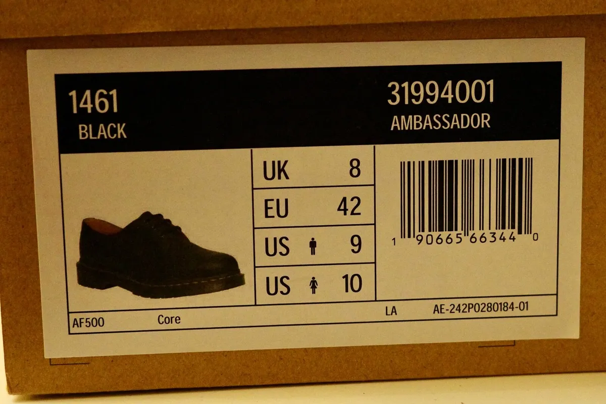 Dr Martens leather shoes size UK8 like new - Image 4