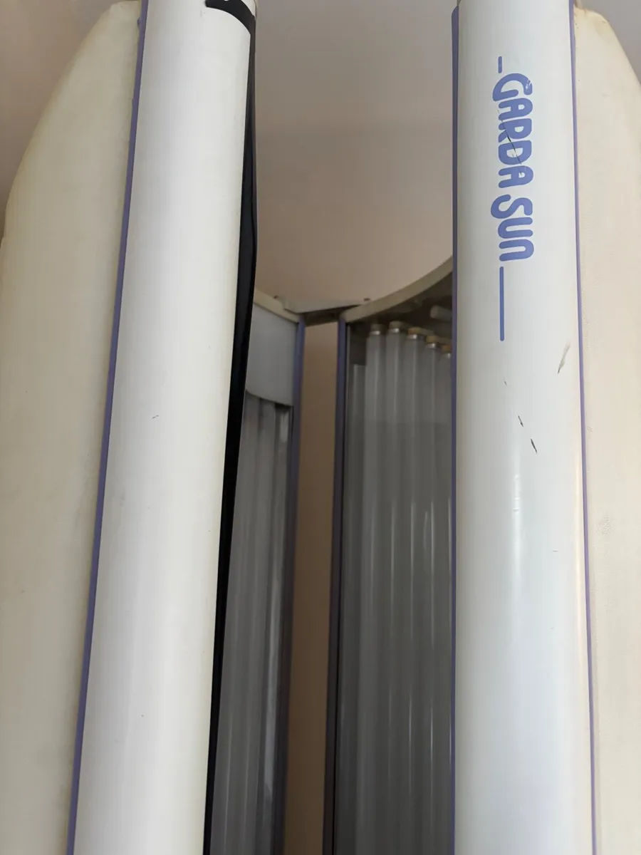 Tanning bed - Image 2