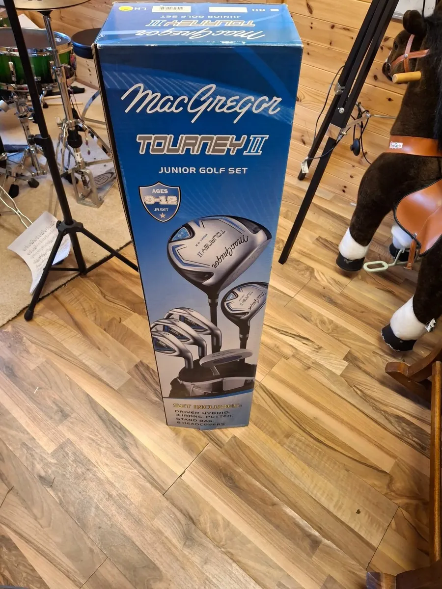 Junior McGregor Golf clubs - Image 1
