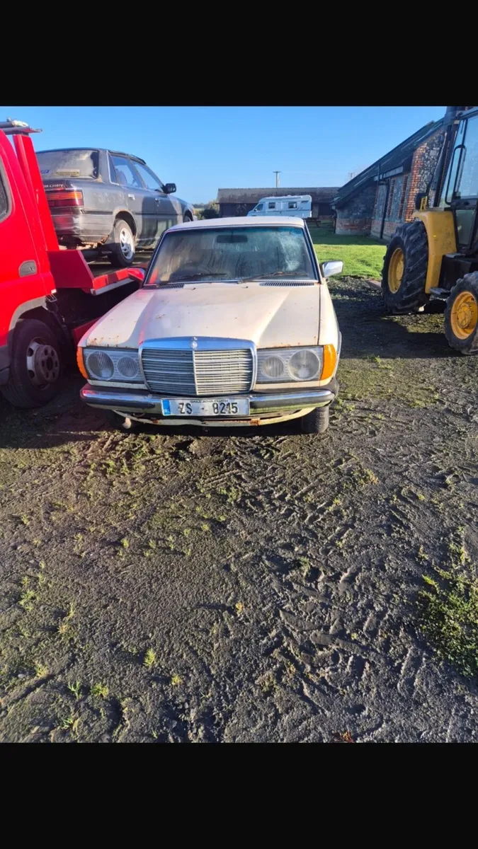 Vintage Mercedes - Image 2