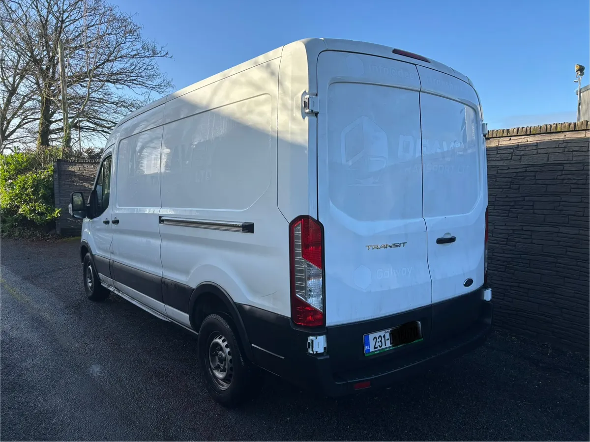 Ford Transit - Image 4