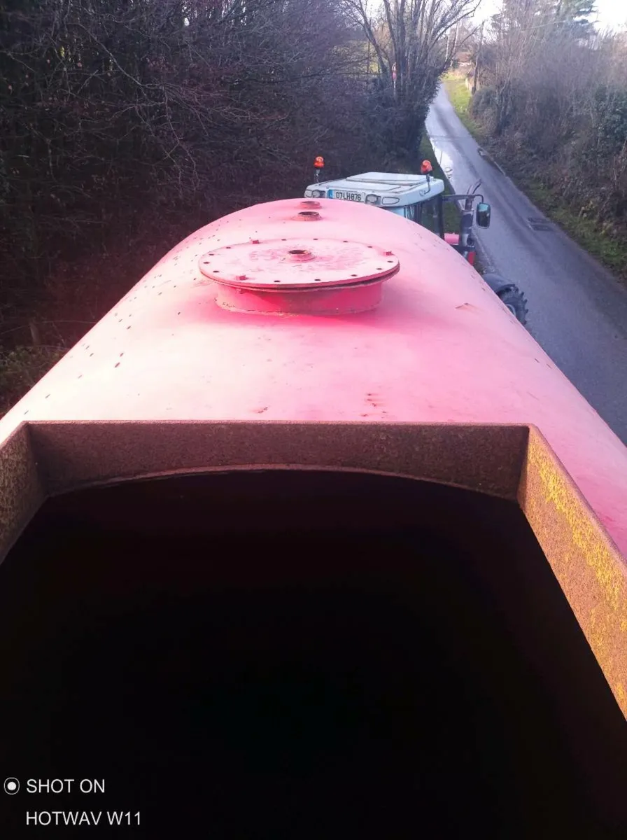 Nurse tank with pump and compressor - Image 2