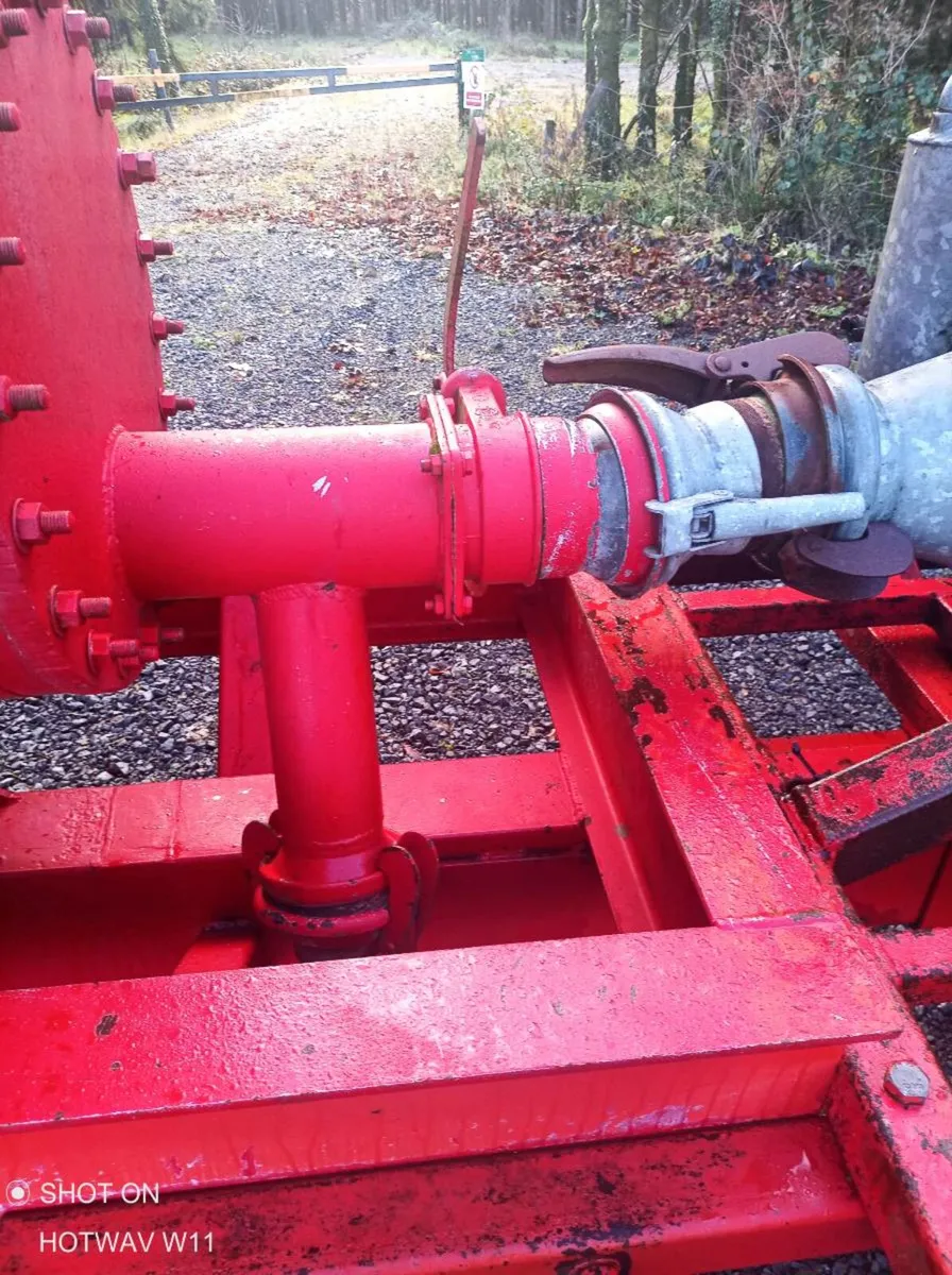 Nurse tank with pump and compressor - Image 3