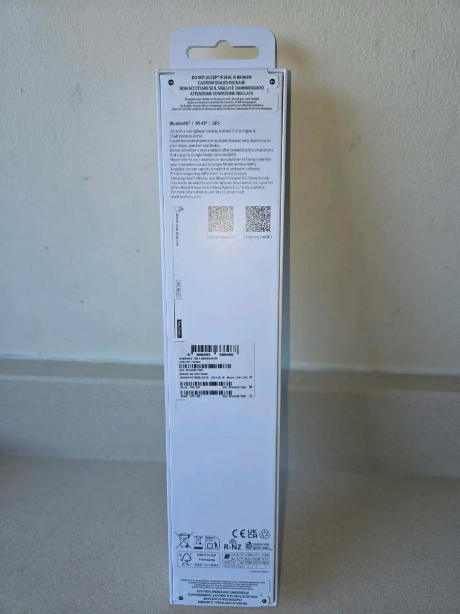 Brand New Samsung Galaxy Watch7 in sealed box - Image 2